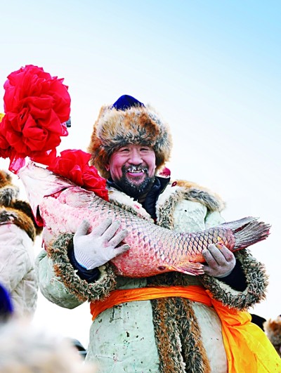 上上通  新疆维吾尔自治区70年发展成就斐然——同心共筑梦 天山绽新颜